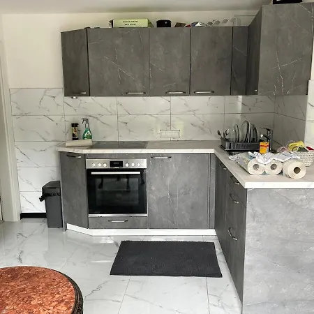 Neu Renoviertes Haus Mit Grosser Terrasse Und Garten * 코니그스부슈터하우젠