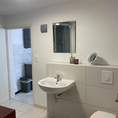 Neu Renoviertes Haus Mit Großer Terrasse Und Garten Apartment